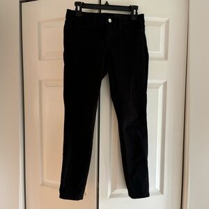 Club Monaco skinny black pants. Excellent condition. Size 6.